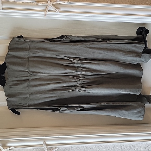 Olive Green Sleeveless Vest - Picture 9 of 14